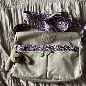 Kipling crossbody